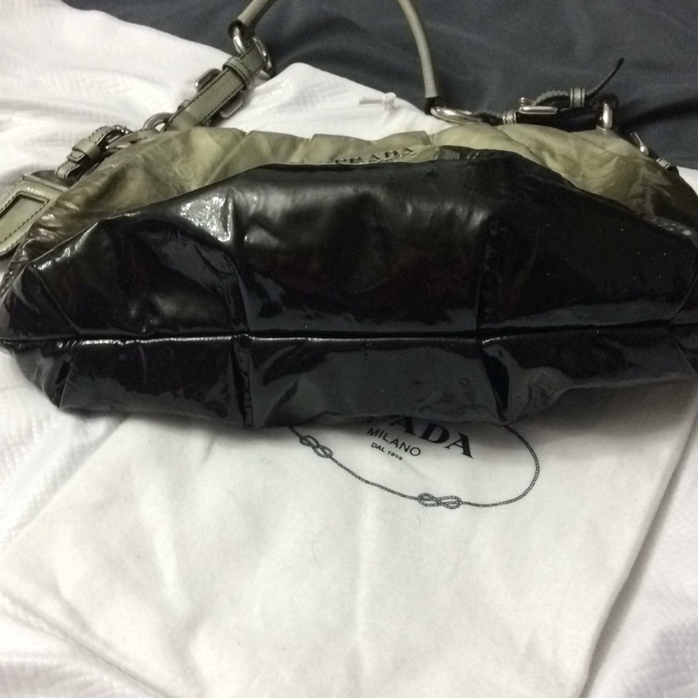 Prada bag - Picture 5 of 6